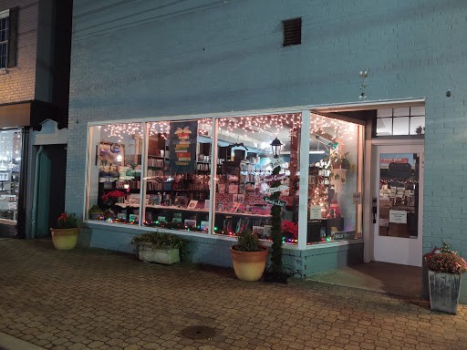 Used Book Store «Fenwick Street Used Books & Music», reviews and photos, 41655 Fenwick St, Leonardtown, MD 20650, USA