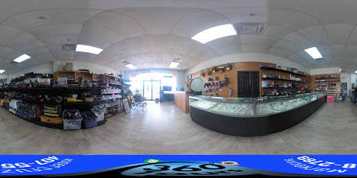 Pawn Shop «International Pawn & Jewelry», reviews and photos, 1725 N Alafaya Trail, Orlando, FL 32826, USA