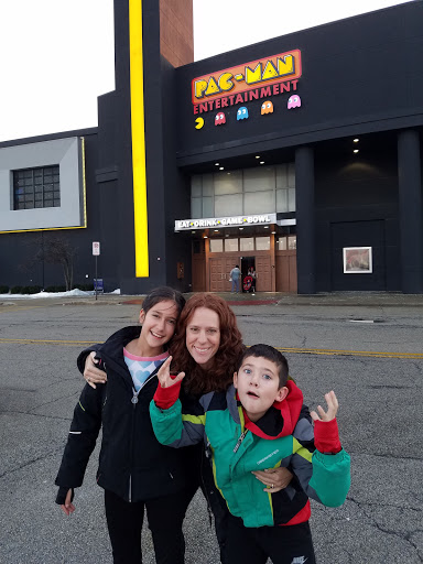 Amusement Center «TILT Studio Family Entertainment Center & Rink Side Ice Arena», reviews and photos, 6152 Grand Ave, Gurnee, IL 60031, USA