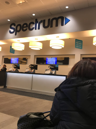 Internet Service Provider «Time Warner Cable», reviews and photos, 40-24 College Point Blvd, Flushing, NY 11354, USA