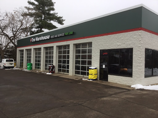 Auto Repair Shop «Monro Muffler Brake & Service», reviews and photos, 114 Pearl St, Essex Junction, VT 05452, USA