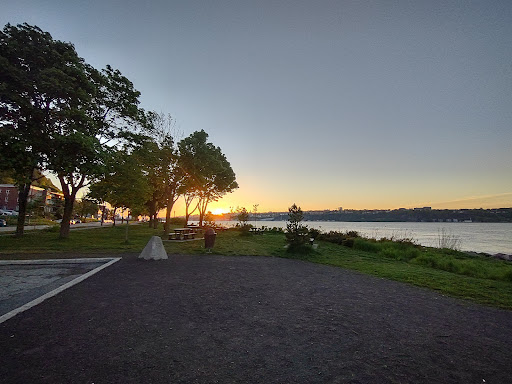 Riverside Picnic Area