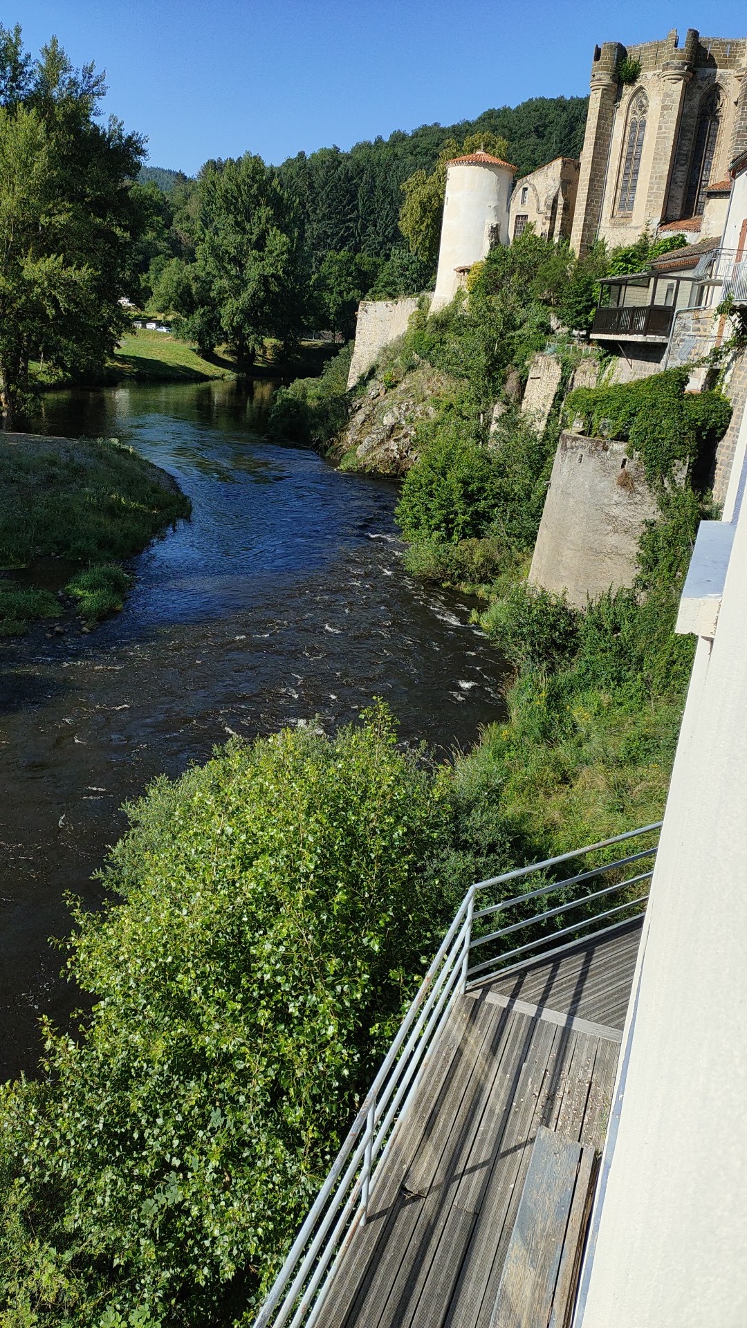 Photo n° 2 de l'avis de Jaulin.� fait le 25/06/2023 à 07:25