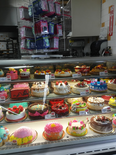 Grocery Store «Superior Grocers», reviews and photos, 7300 Atlantic Ave, Bell, CA 90201, USA