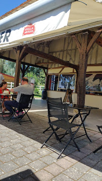 Atmosphère du Restauration rapide Maison XHAFLAIRE à Géraudot - n°4