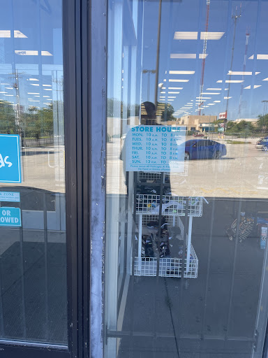 Clothing Store «Citi Trends», reviews and photos, 709 E Capitol Dr, Milwaukee, WI 53212, USA