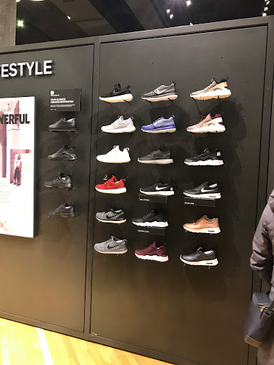 Clothing Store «Nike Portland», reviews and photos, 638 SW 5th Ave, Portland, OR 97201, USA