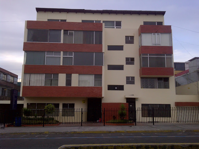 Centro Médico Benalcazar - Médico