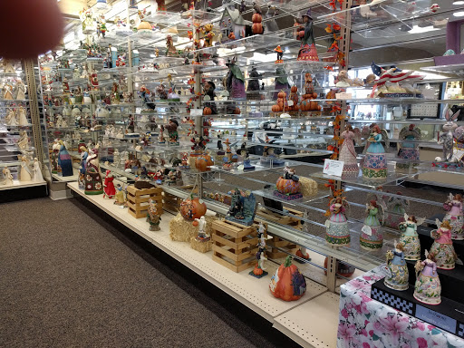 Jewelry Store «L E Smith Family Jewelers», reviews and photos, 9501 Collinsville Rd, Collinsville, IL 62234, USA