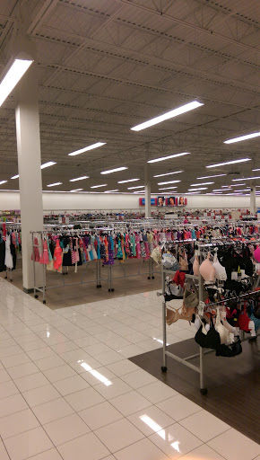 Clothing Store «Burlington Coat Factory», reviews and photos, 16590 N Fwy Service Rd, Conroe, TX 77384, USA