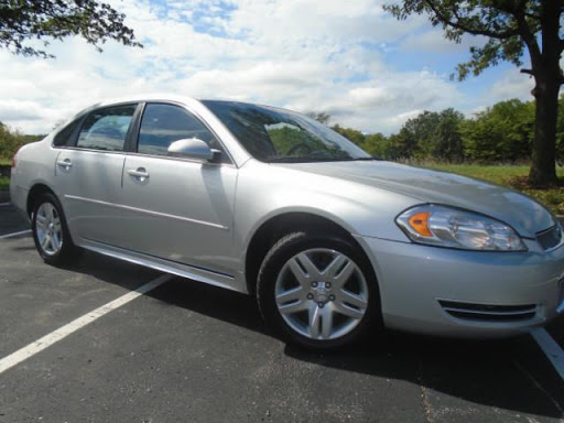 Used Car Dealer «Gladstone Auto Sales», reviews and photos, 7406 N Oak Trafficway, Kansas City, MO 64118, USA