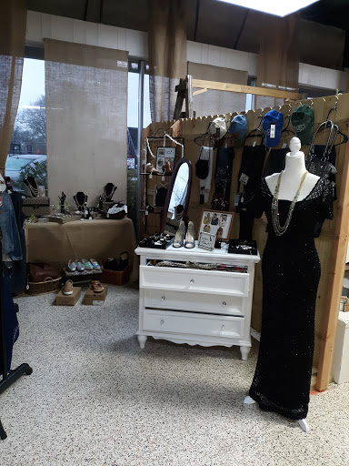 Flea Market «Unique Treasures Of Madison», reviews and photos, 1620 Athens Hwy, Madison, GA 30650, USA