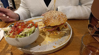 Hamburger du Restaurant méditerranéen Cook'n Saj à Paris - n°20