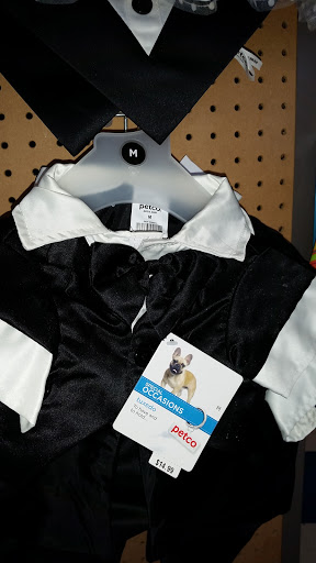 Pet Supply Store «Petco», reviews and photos, 590 E Waterfront Dr, Homestead, PA 15120, USA