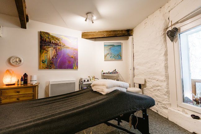 Reviews of Dawn Symons - Maga Therapy in Truro - Massage therapist