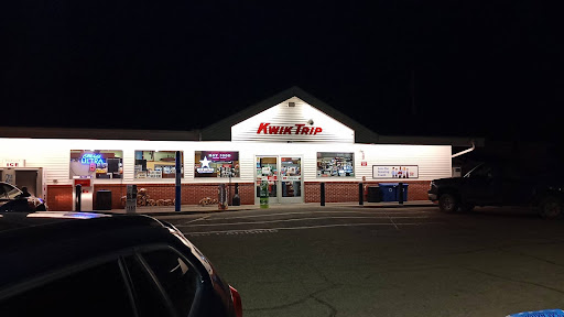 Convenience Store «Kwik Trip #842», reviews and photos, 211 S Marquette Rd, Prairie du Chien, WI 53821, USA
