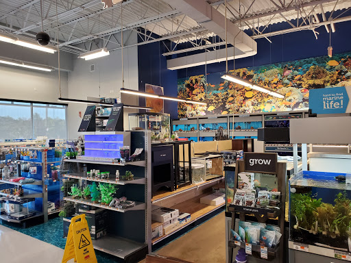 Pet Supply Store «Petco Animal Supplies», reviews and photos, 8909 Branch Ave d, Clinton, MD 20735, USA