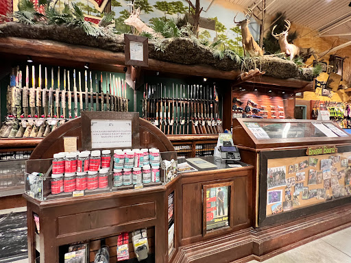 Sporting Goods Store «Bass Pro Shops», reviews and photos, 10040 Gulf Center Dr, Fort Myers, FL 33913, USA