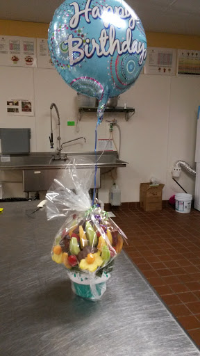 Gift Shop «Edible Arrangements», reviews and photos, 204 Main St, New Britain, CT 06051, USA