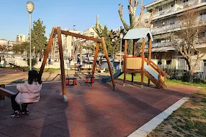 Skra Square Playground image