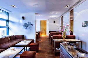 QIU - Bar & Restaurant image