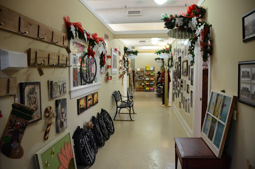 Boutique «Merchants At Cokers», reviews and photos, 401 Wilson Ave, Tullahoma, TN 37388, USA