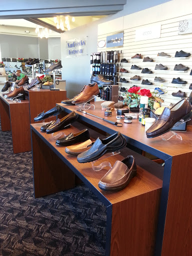 Shoe Store «VanHoecks Footwear», reviews and photos, 1144 E Paris Ave SE, Grand Rapids, MI 49546, USA