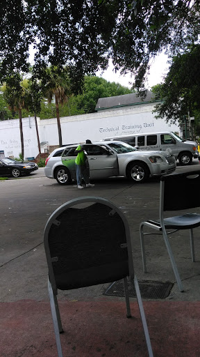 Adrian's Car Wash en Savannah