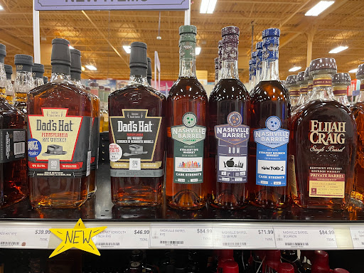 Liquor Store «Whitehouse Liquor & Wine», reviews and photos, 650 Hylan Dr, Rochester, NY 14623, USA