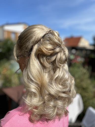 Mobile Friseurin Maja In Traiskirchen