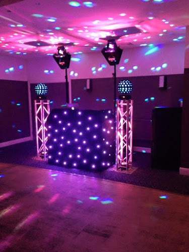 Splash Discos & Events - Mobile DJ, Weddings, Lighting & PA Hire, Stage & Production - Watford