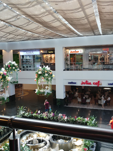 Jolie Ville Galleria - Centru Comercial
