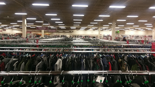 Clothing Store «Burlington Coat Factory», reviews and photos, 1300 N Larkin Ave, Joliet, IL 60435, USA