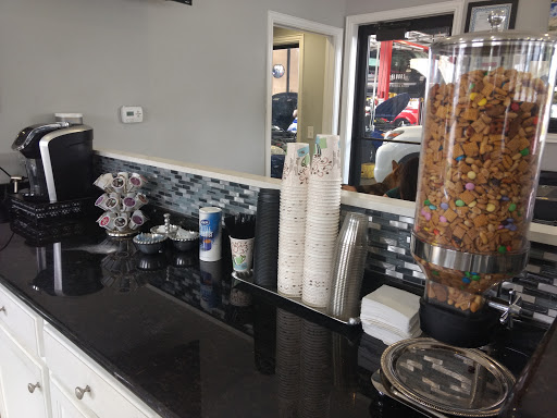 Auto Repair Shop «Kwik Kar Lube & Auto Repair», reviews and photos, 1049 Marsh Ln, Carrollton, TX 75006, USA