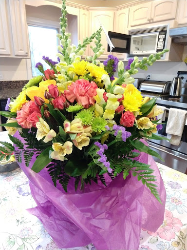 Florist «Dynamic Flowers of Royal Oak», reviews and photos, 3221 N Main St, Royal Oak, MI 48073, USA