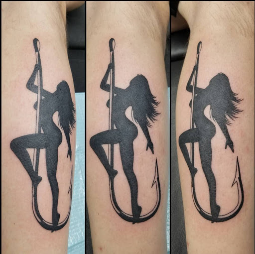 Tattoo Shop «Mr. Williams Tattoo Co.», reviews and photos, 216 E Main St, Tavares, FL 32778, USA