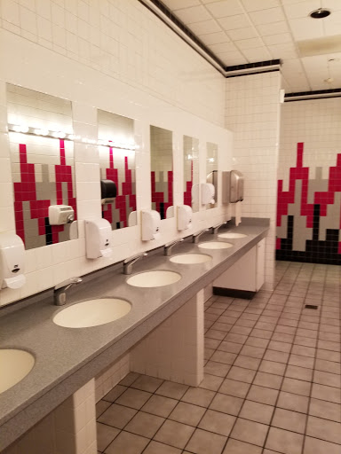 Movie Theater «AMC Loews Woodridge 18», reviews and photos, 10000 Woodward Ave, Woodridge, IL 60517, USA