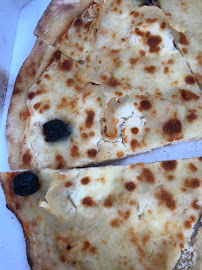 Plats et boissons du Pizzas à emporter PIZZA DADOU à Saint-Maximin-la-Sainte-Baume - n°5