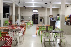 Mahakal dhawa & family restaurant image