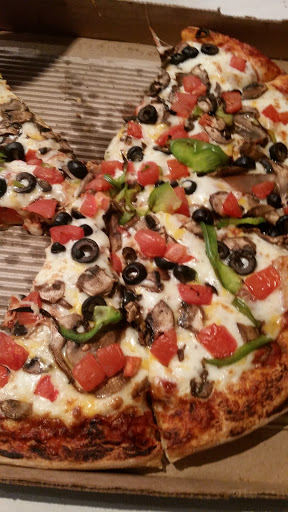 Pizza Restaurant «Round Table Pizza», reviews and photos, 2715 W Kettleman Ln #204, Lodi, CA 95242, USA