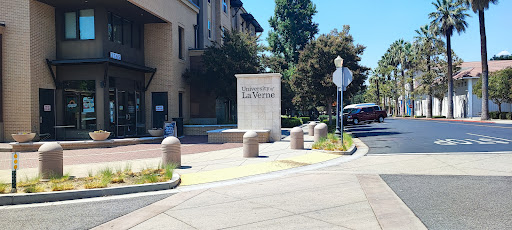 University of La Verne Bookstore image
