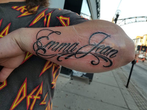 Tattoo Shop «Stained Skin», reviews and photos, 1255 N High St, Columbus, OH 43201, USA