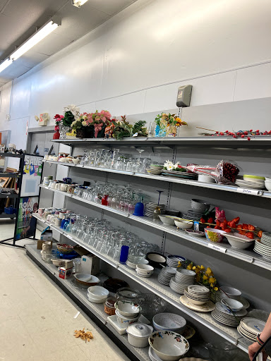 Thrift Store «Goodwill Industries of Greater Cleveland & East Central Ohio», reviews and photos, 12650A Rockside Rd, Cleveland, OH 44125, USA