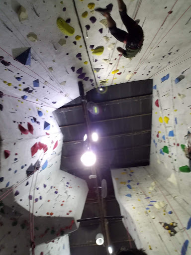 Rock Climbing Gym «The Stronghold Climbing Gym», reviews and photos, 650 S Avenue 21, Los Angeles, CA 90031, USA