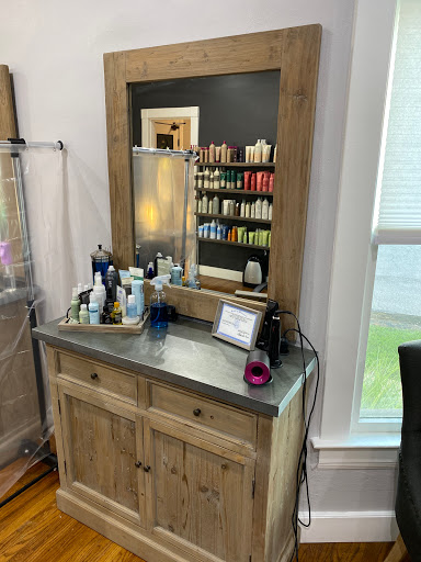 Hair Salon «elle salon and spa», reviews and photos, 15 E 1st St, Eureka, MO 63025, USA