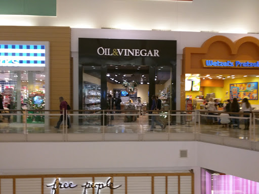 Oil & Vinegar, 3111 W Chandler Blvd, Chandler, AZ 85226, USA, 