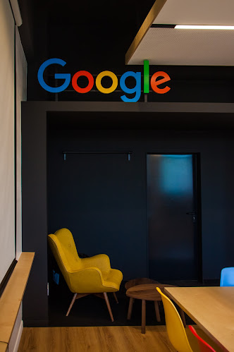 Opinii despre Google Hub Atelierul Digital pentru Programatori în <nil> - Universitate