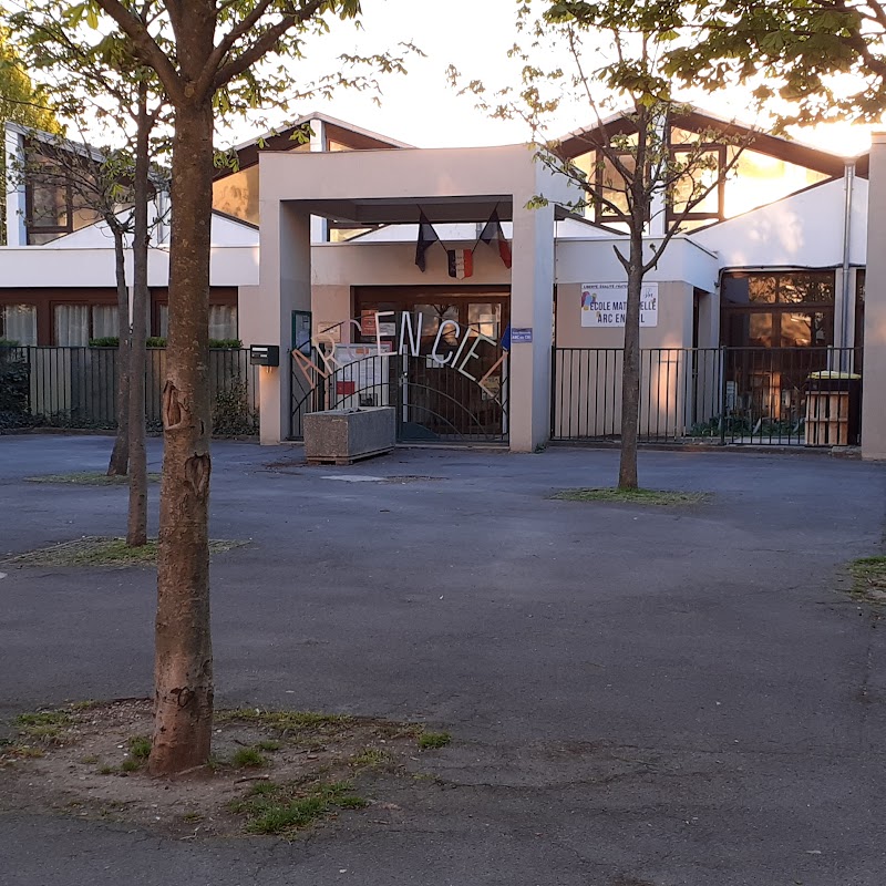 École Maternelle Arc-en-Ciel