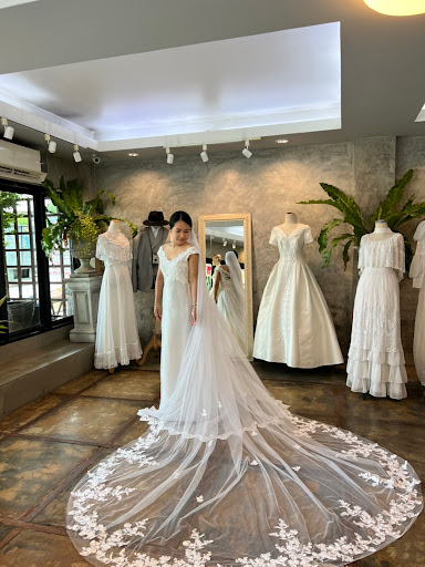 Gee Gee Bridal Boutique