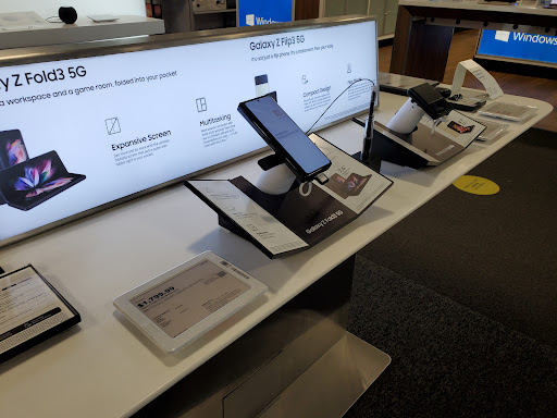 Electronics Store «Best Buy», reviews and photos, 1131 5th St, Miami Beach, FL 33139, USA